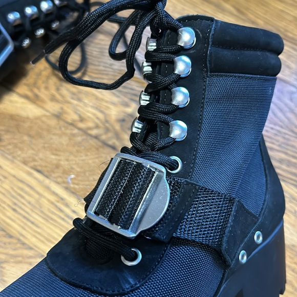 New Steve Madden Grady Black Combst Moto Boot - Picture 6 of 9